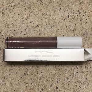 Mac Dressed to Dazzle, Dazzleglass